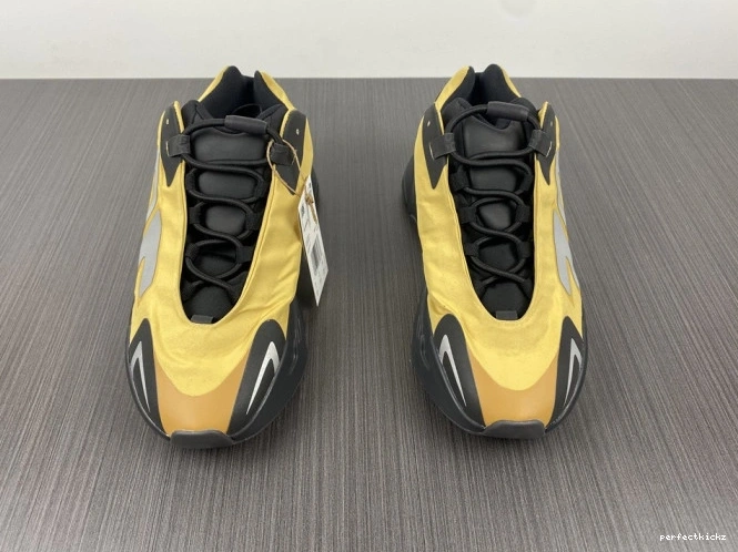 'Honey Yeezy 700 Flux' Boost MNVN GZ0717 0731